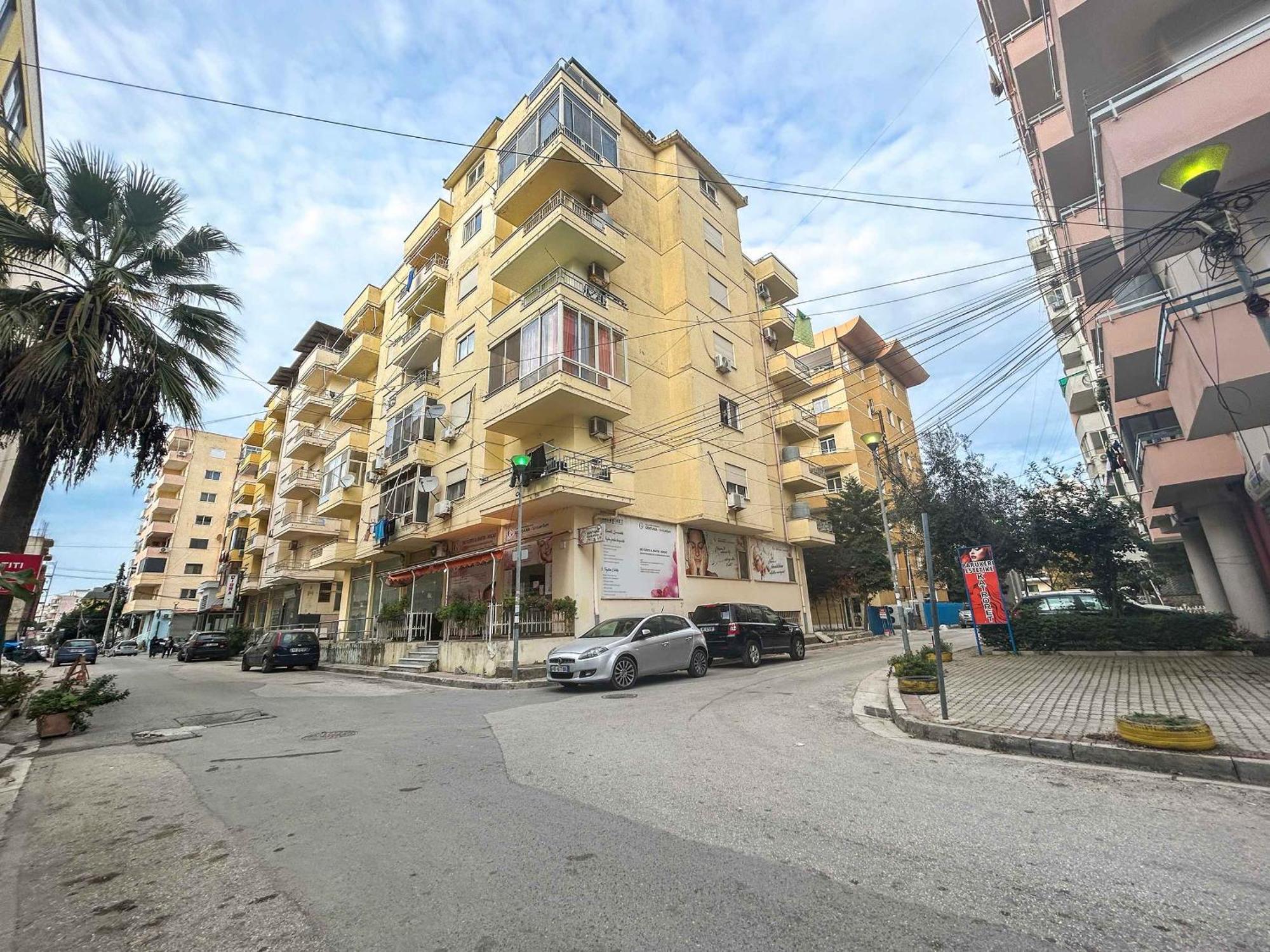 With Terrace 1319 Durrës